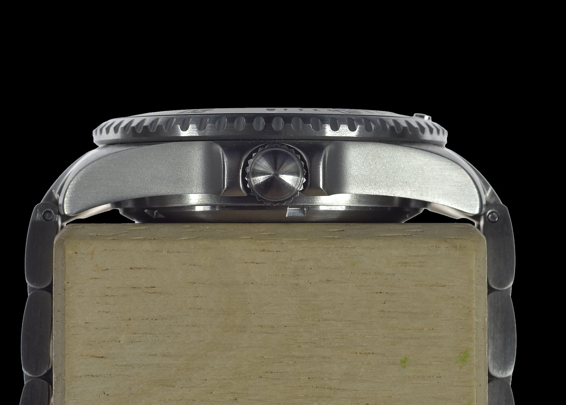 MWC 300m Militar Quartz Divers Reloj with Tritium GTLS and – Stalen armband