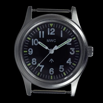 MWC Classic 1960s/70s European Pattern Militar Reloj on a Black